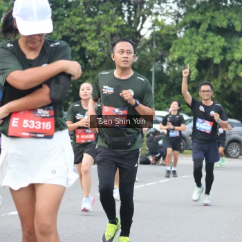 Runner Photo 3853735
