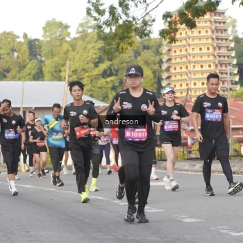 Runner Photo 3856004