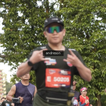 Runner Photo 3856400