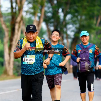 Runner Photo 3856609