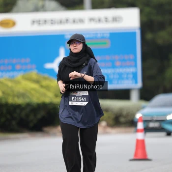Runner Photo 3856635
