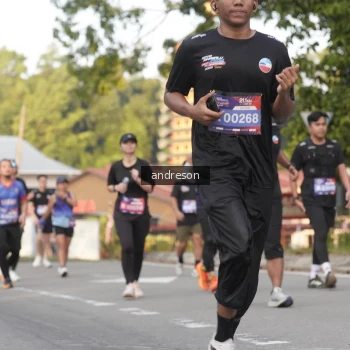 Runner Photo 3856813