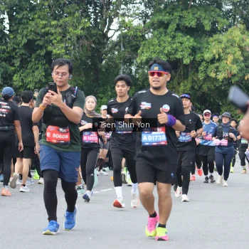 Runner Photo 3856873