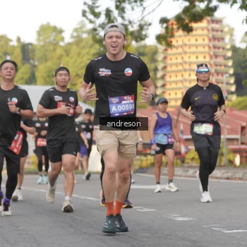 Runner Photo 3856937