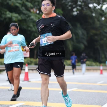 Runner Photo 3856965
