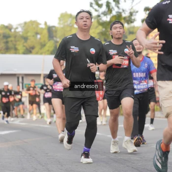 Runner Photo 3856990