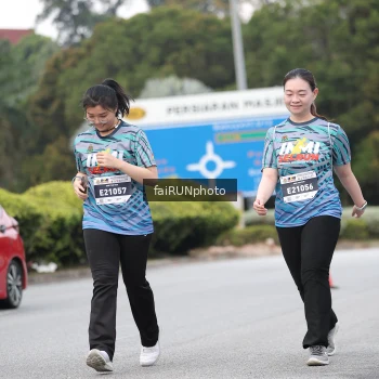 Runner Photo 3857000