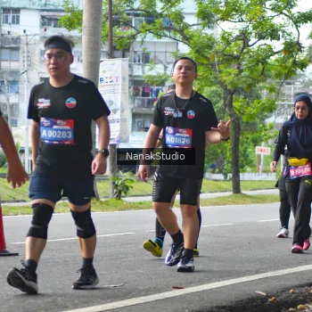 Runner Photo 3857018