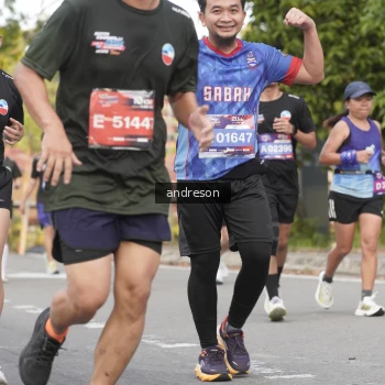 Runner Photo 3857088