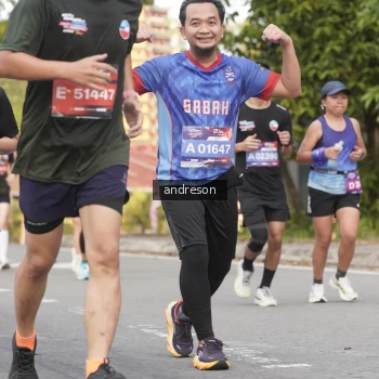 Runner Photo 3857112