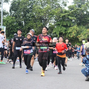 Runner Photo 3857193