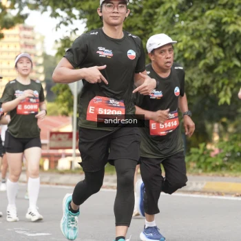 Runner Photo 3857215