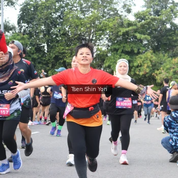 Runner Photo 3857216