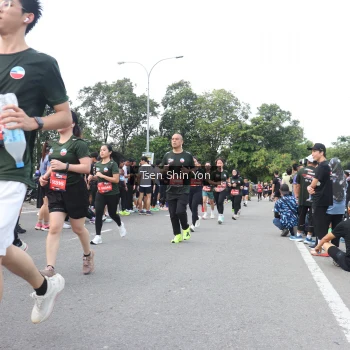 Runner Photo 3857421