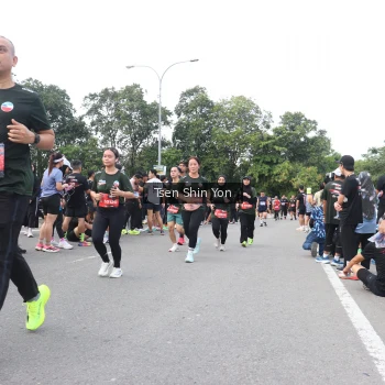 Runner Photo 3857445