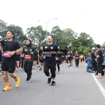 Runner Photo 3857543
