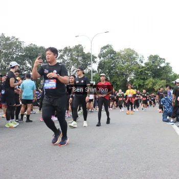 Runner Photo 3857579
