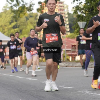 Runner Photo 3857593