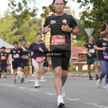 Runner Photo 3857601