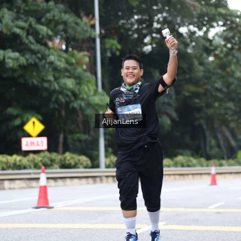 Runner Photo 3857602