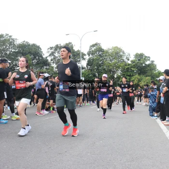 Runner Photo 3857683