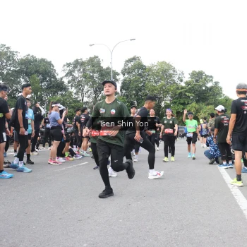 Runner Photo 3858075