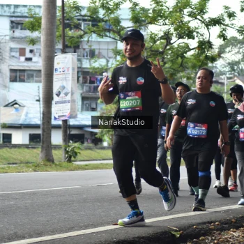 Runner Photo 3858243
