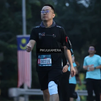 Runner Photo 3859675