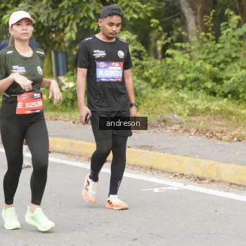 Runner Photo 3859676