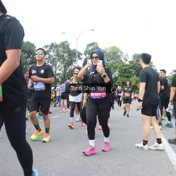 Runner Photo 3859715
