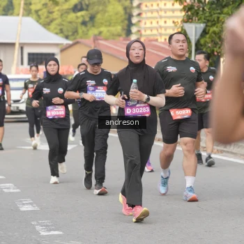 Runner Photo 3859899