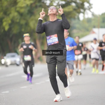 Runner Photo 3861343