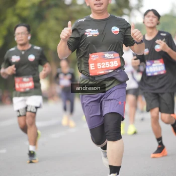 Runner Photo 3861725