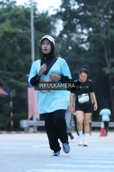 Runner Photo 3862010