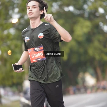 Runner Photo 3862405