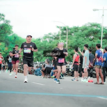 Runner Photo 3862443