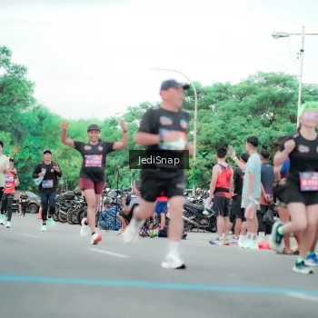 Runner Photo 3862455