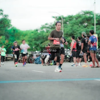Runner Photo 3862659