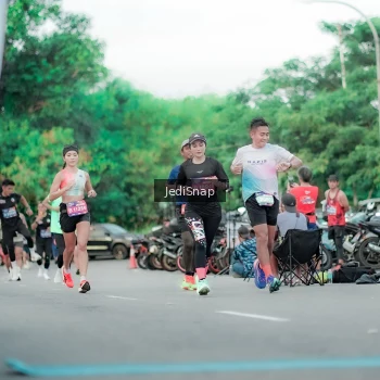 Runner Photo 3862672