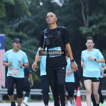 Runner Photo 3862725