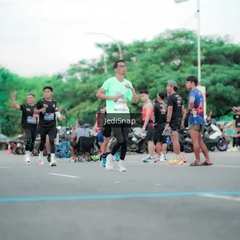 Runner Photo 3862740