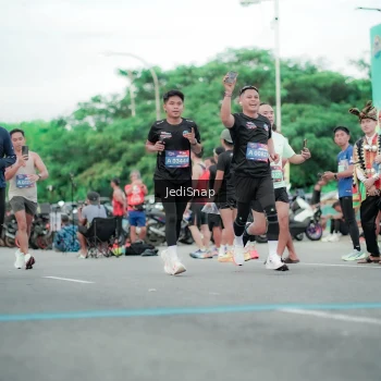 Runner Photo 3862755
