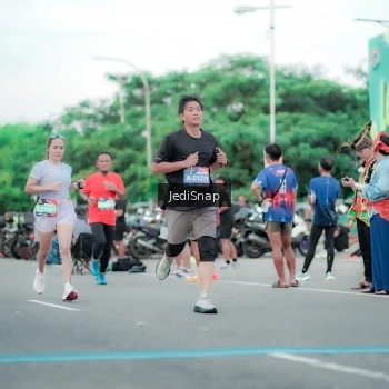 Runner Photo 3862993