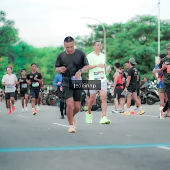 Runner Photo 3863053