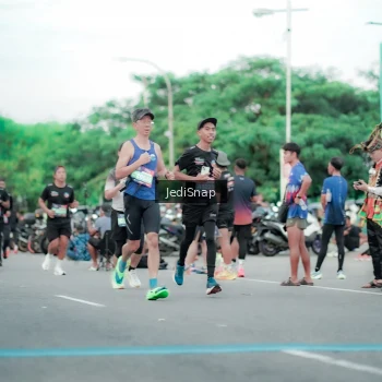 Runner Photo 3863180