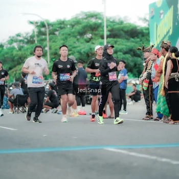 Runner Photo 3863373