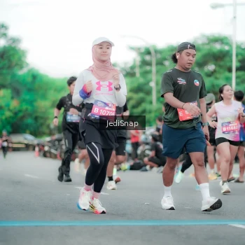 Runner Photo 3863700