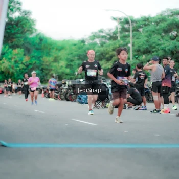 Runner Photo 3863824