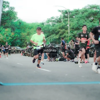 Runner Photo 3864035