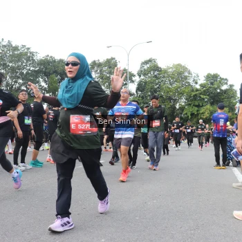 Runner Photo 3864065